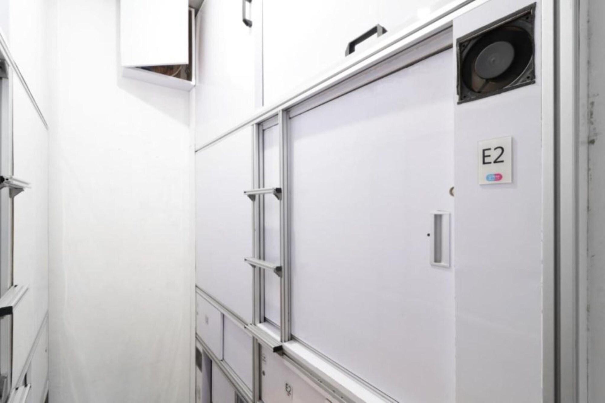 Inap At Capsule Thamrin Hotel Jakarta Kültér fotó